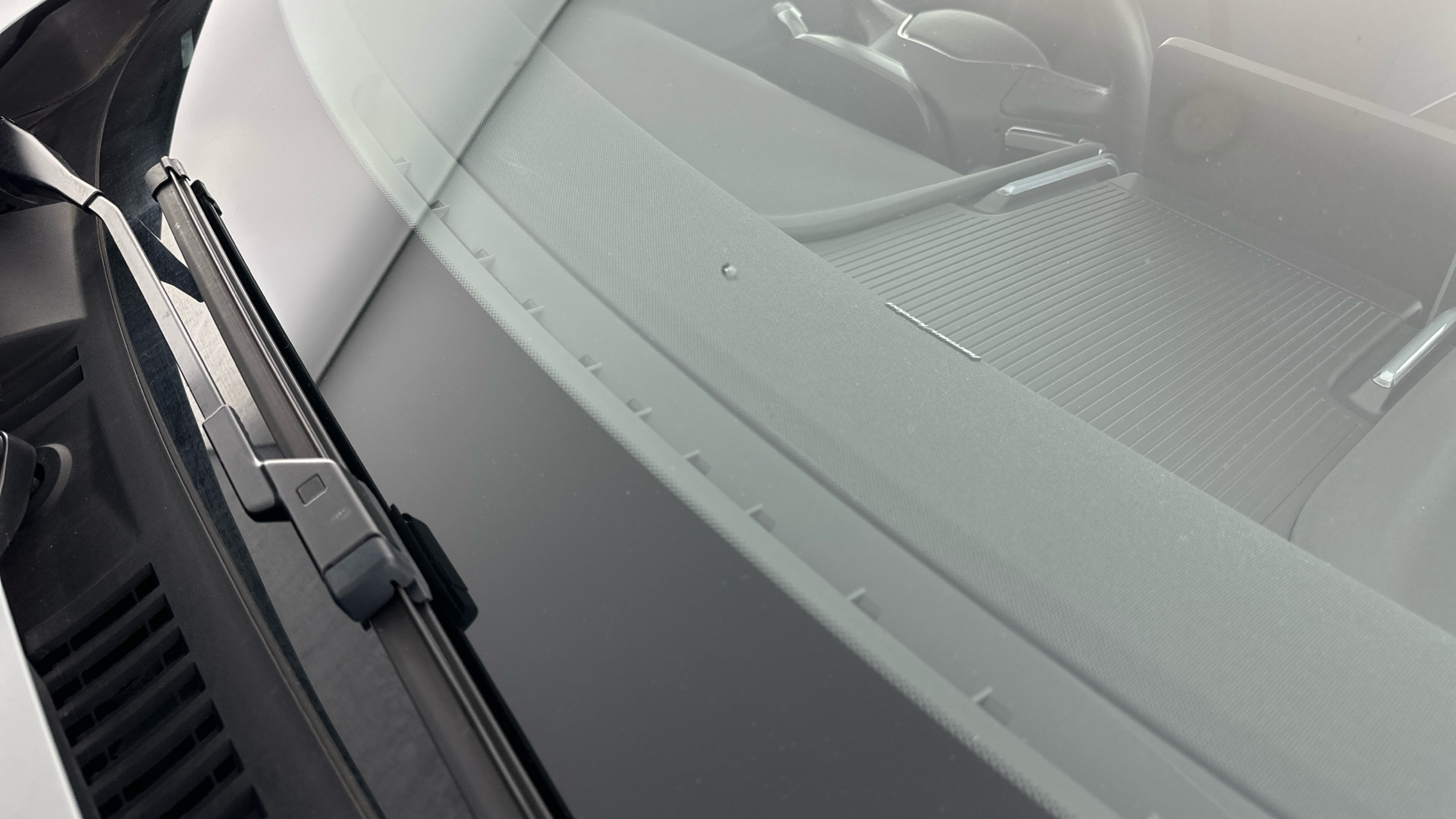 4020911 200kW Single Motor Plus 51kWh 5dr Auto