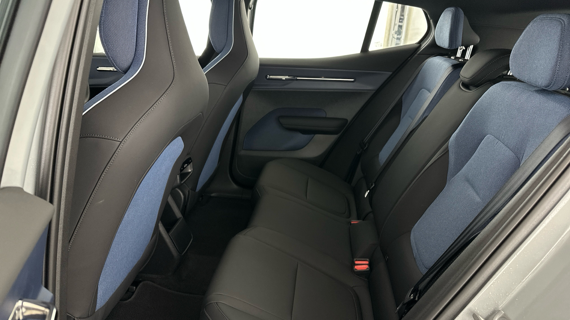 4020911 200kW Single Motor Plus 51kWh 5dr Auto