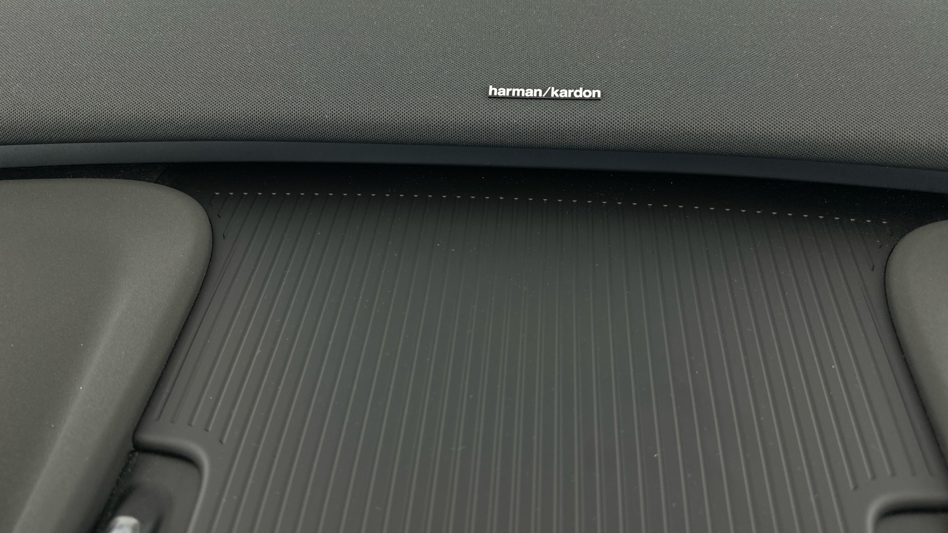 4020911 200kW Single Motor Plus 51kWh 5dr Auto