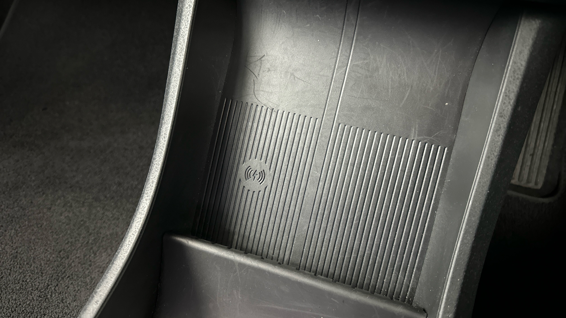 4020911 200kW Single Motor Plus 51kWh 5dr Auto