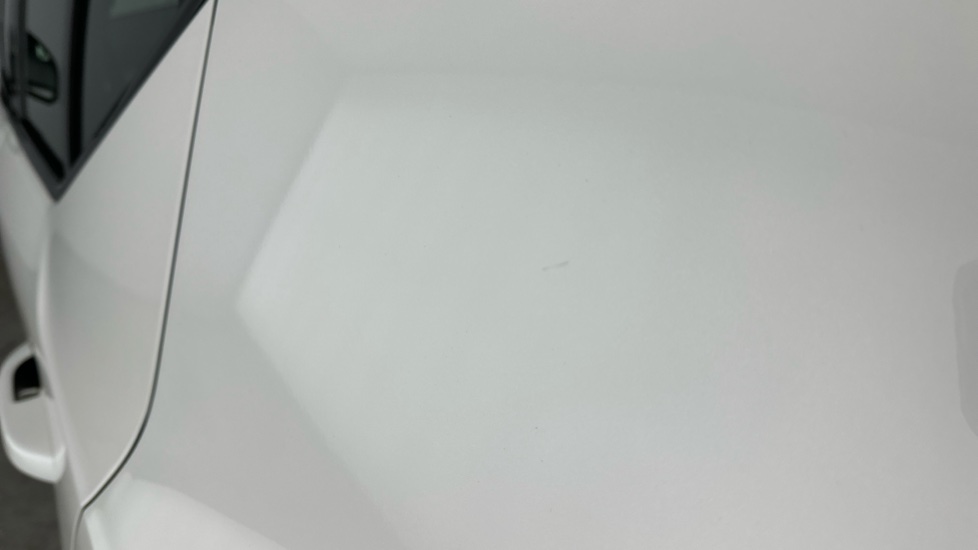 VOLVO XC40 dent/ chip