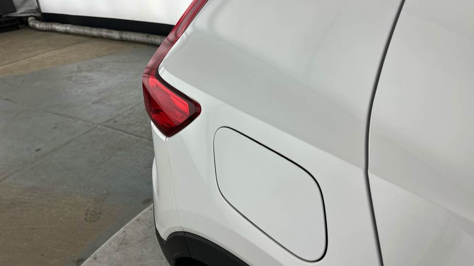 VOLVO XC40 dent