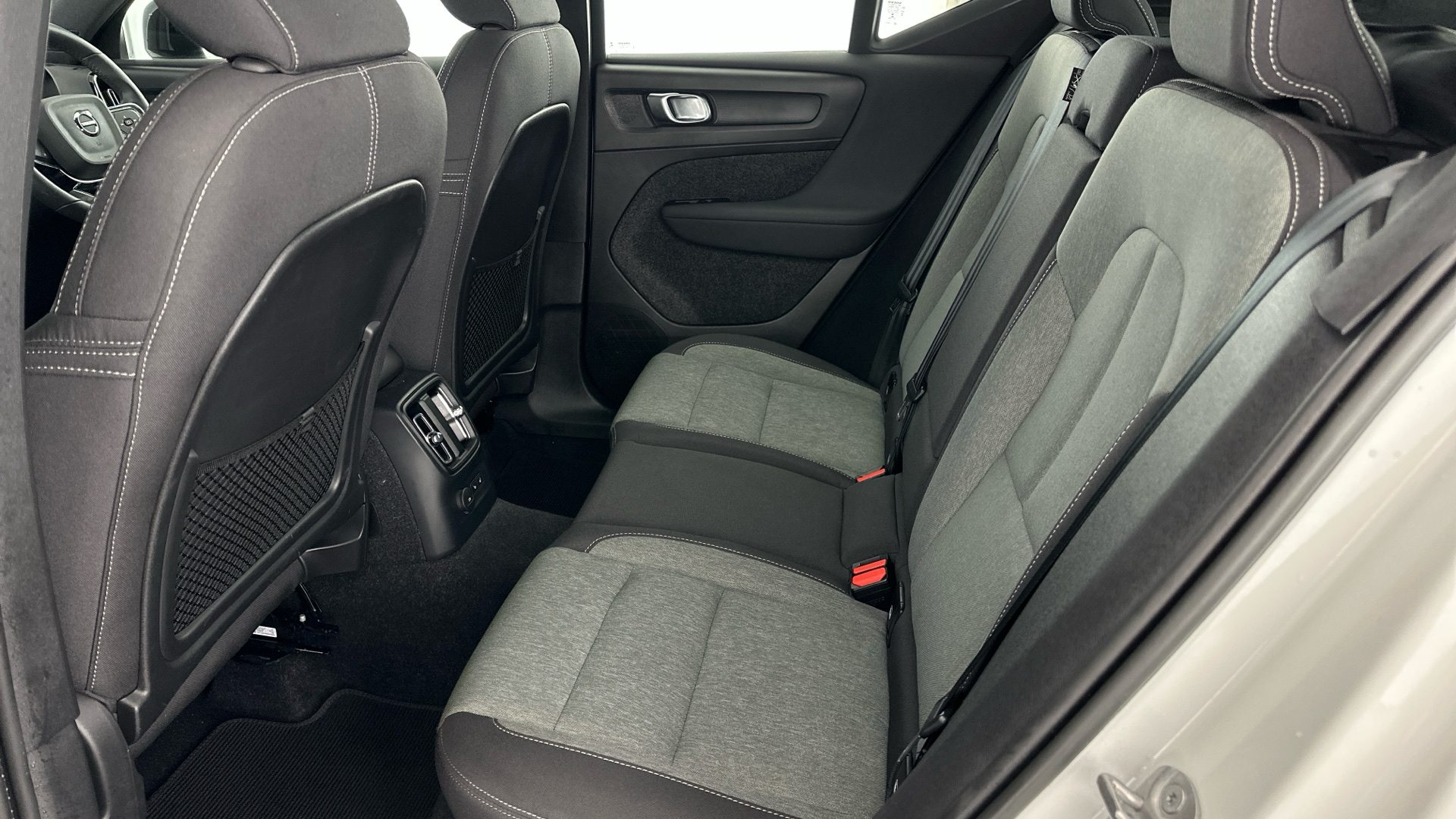 4060151 1.5 T4 Recharge PHEV Plus Dark 5dr Auto