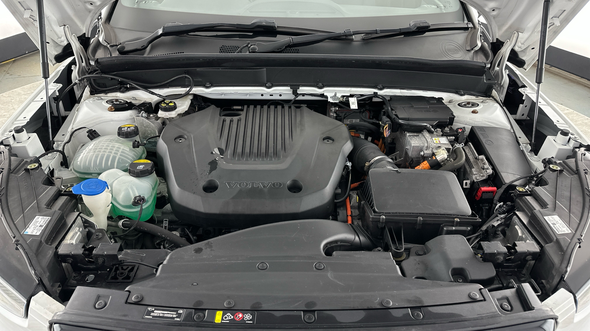 4060151 1.5 T4 Recharge PHEV Plus Dark 5dr Auto