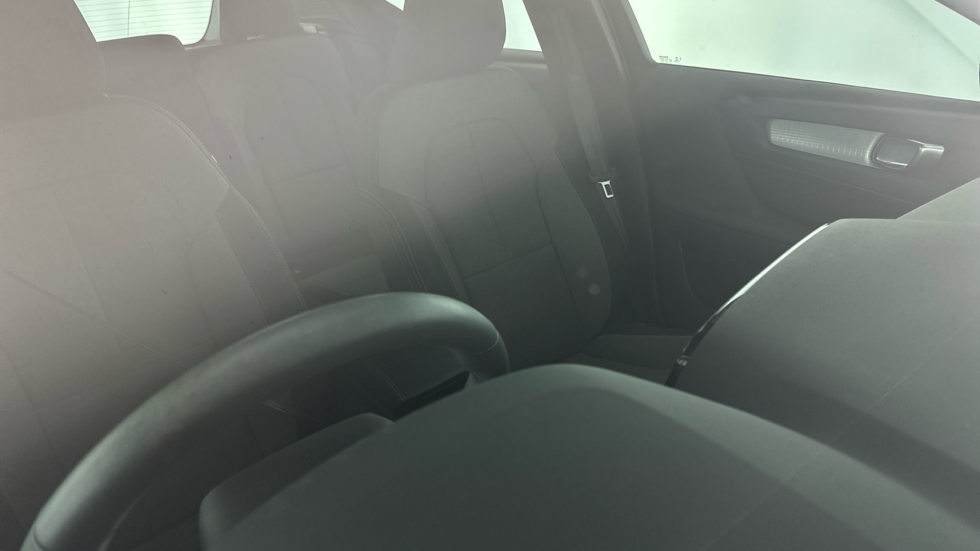 4049541 1.5 T4 Recharge PHEV Plus Dark 5dr Auto