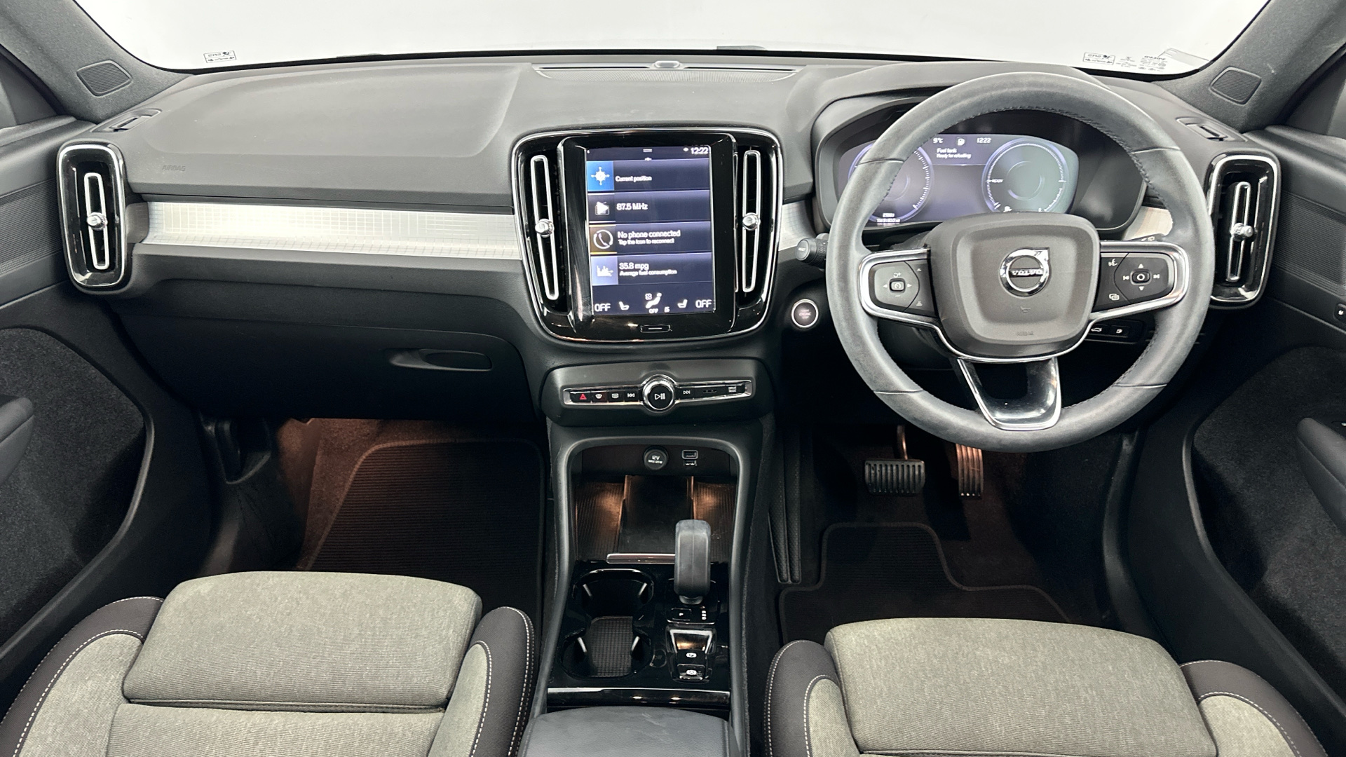 4049541 1.5 T4 Recharge PHEV Plus Dark 5dr Auto