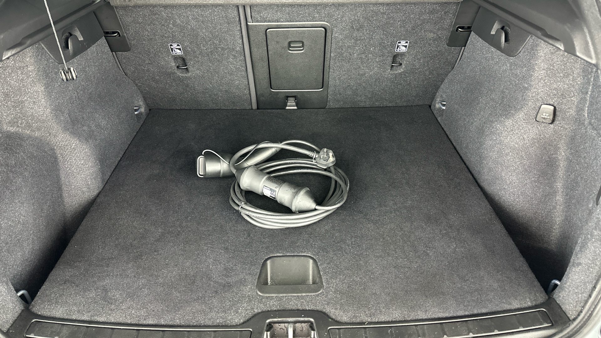 4049541 1.5 T4 Recharge PHEV Plus Dark 5dr Auto