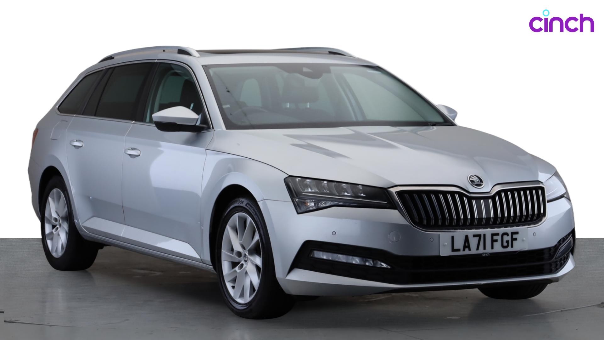 Skoda Superb listing photo