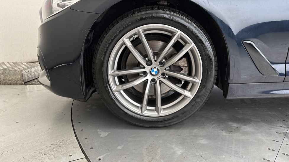 Used 2018 BLACK BMW 5 Series 520d M Sport 4dr Auto, 46,682 miles 