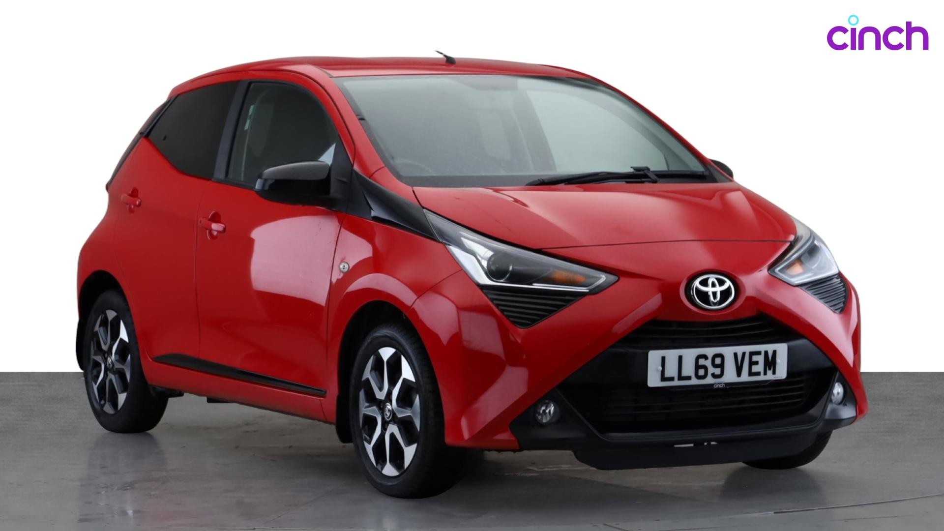 Toyota AYGO listing photo