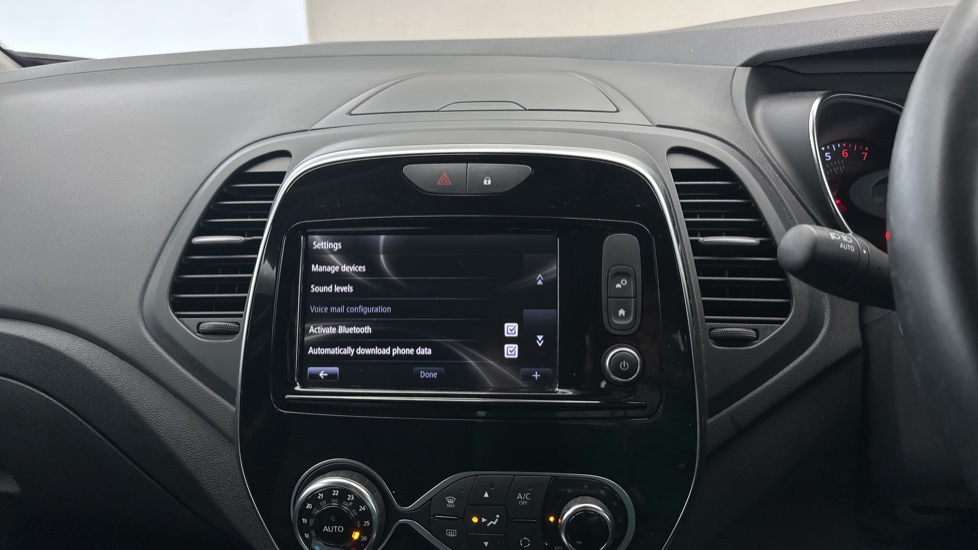 Used 2018 BLACK Renault Captur 0.9 TCE 90 Signature X Nav 5dr  