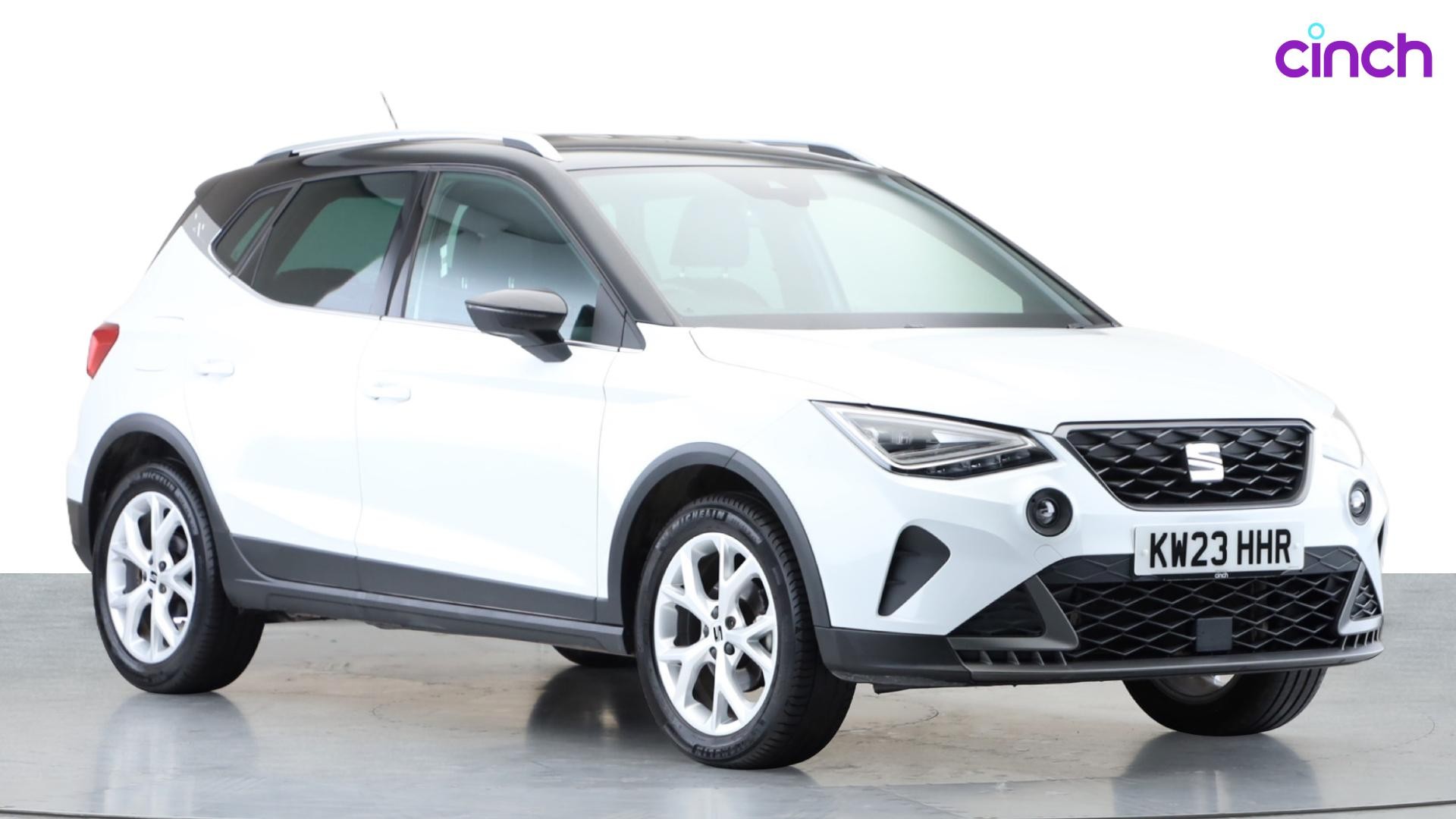 SEAT Arona listing photo