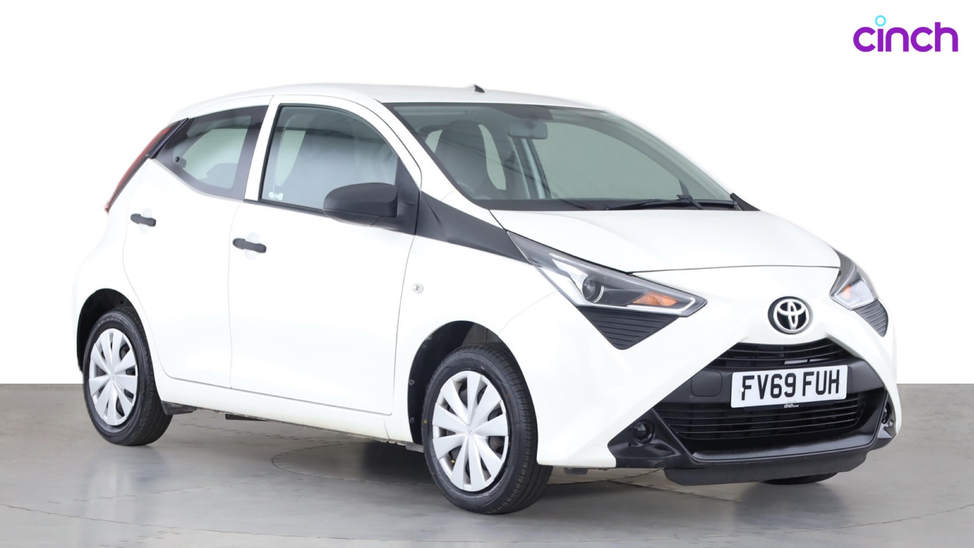 Toyota Aygo listing photo