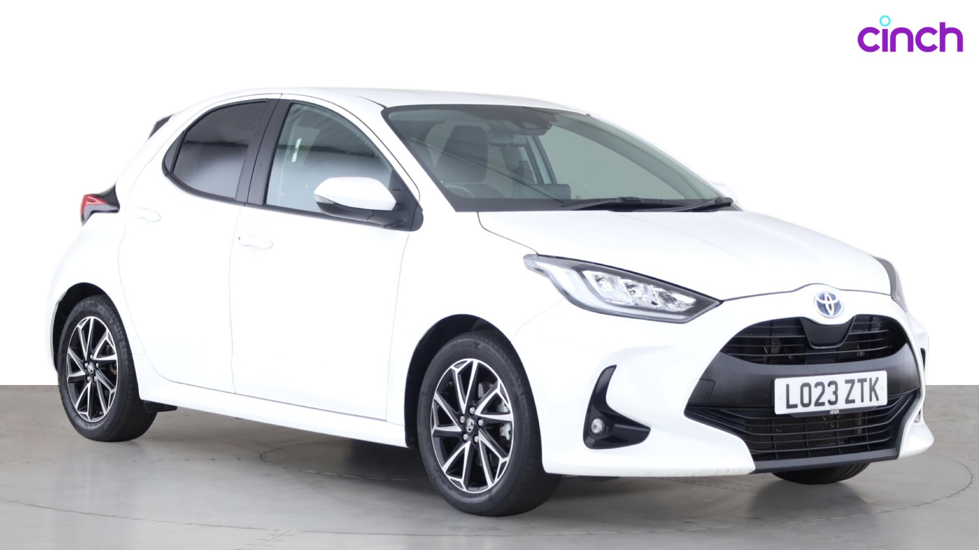 Toyota Yaris listing photo