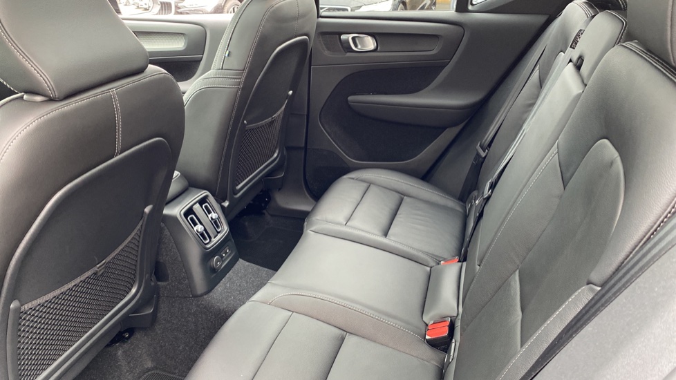 Volvo XC40 Recharge PHEV T5 FWD RDesign Pro Automatic (Lounge Pack