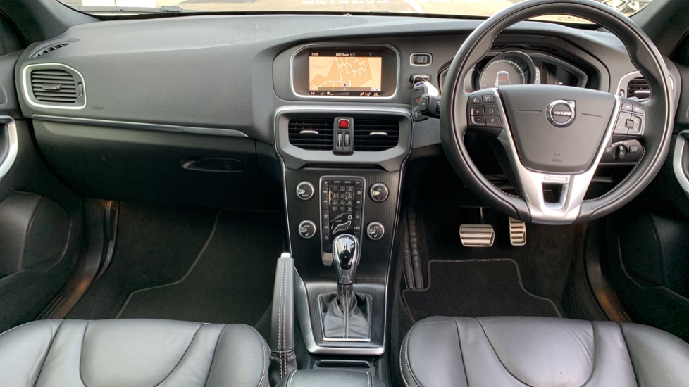 Volvo V40 T3 RDesign Pro Automatic (Heated Windscreen, Heated Front