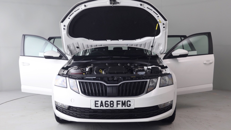 Skoda OCTAVIA ESTATE 1.0 TSI SE DSG £13,495 Cardiff White ...