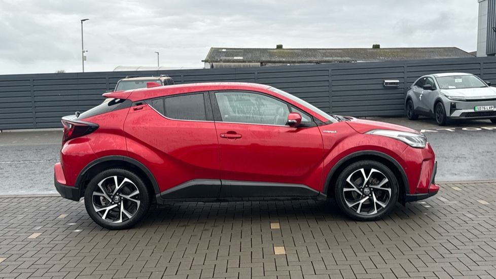 Toyota C-HR 1.8 Hybrid Design 5dr CVT Hybrid Hatchback - Image 23