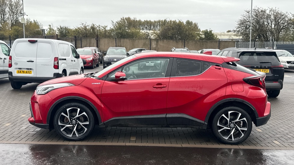 Toyota C-HR 1.8 Hybrid Design 5dr CVT Hybrid Hatchback - Image 24