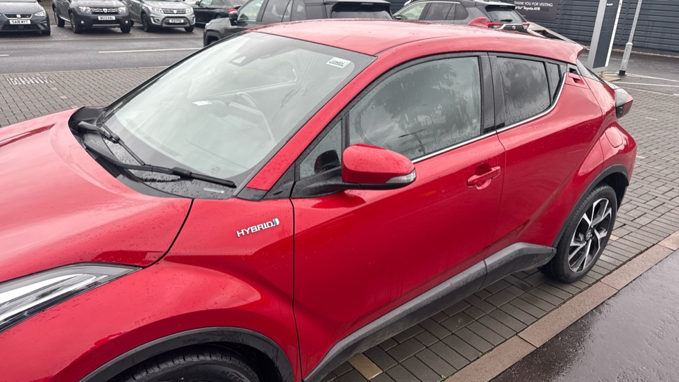 Toyota C-HR 1.8 Hybrid Design 5dr CVT Hybrid Hatchback - Image 29
