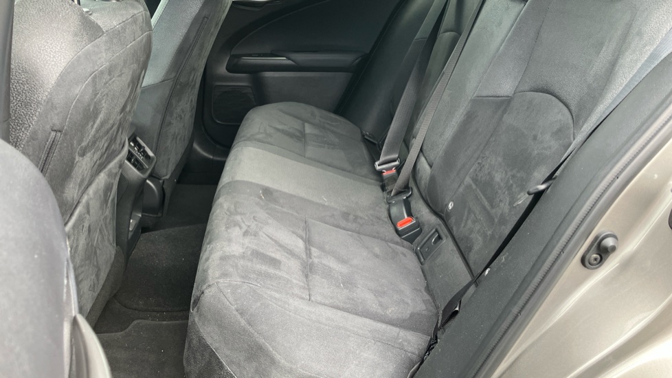 Lexus UX 300e 150kW 72.8 kWh Premium 5dr E-CVT Electric Hatchback - Image 15