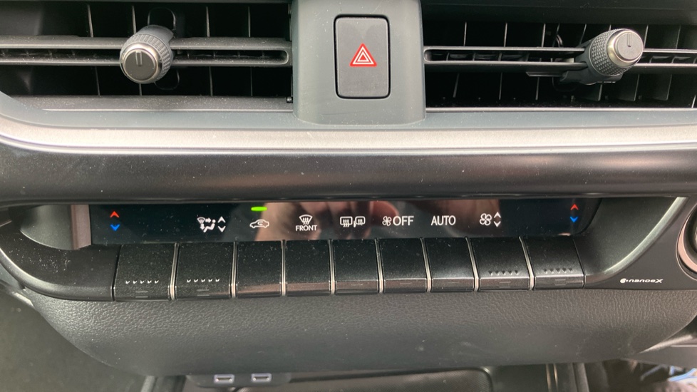 Lexus UX 300e 150kW 72.8 kWh Premium 5dr E-CVT Electric Hatchback - Image 36