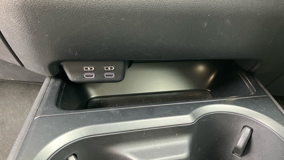 Lexus UX 300e 150kW 72.8 kWh Premium 5dr E-CVT Electric Hatchback - Image 41