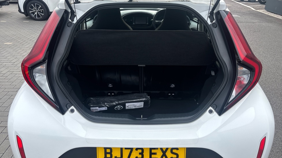 Toyota Aygo X 1.0 VVT-i Pure 5dr Auto Petrol Hatchback - Image 13