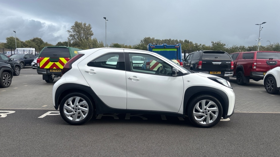 Toyota Aygo X 1.0 VVT-i Pure 5dr Auto Petrol Hatchback - Image 23