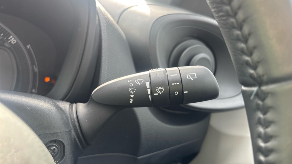 Toyota Aygo X 1.0 VVT-i Pure 5dr Auto Petrol Hatchback - Image 38