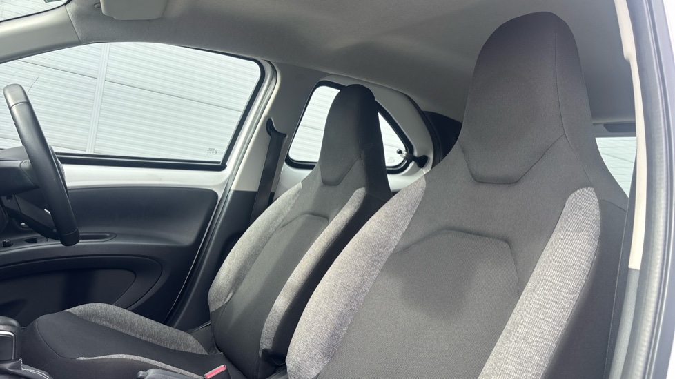 Toyota Aygo X 1.0 VVT-i Pure 5dr Auto Petrol Hatchback - Image 51