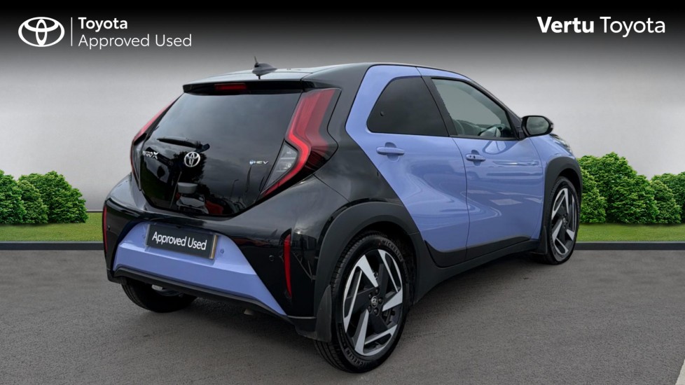 Toyota Aygo X 1.5 Hybrid Design 5dr CVT Hybrid Hatchback - Image 2