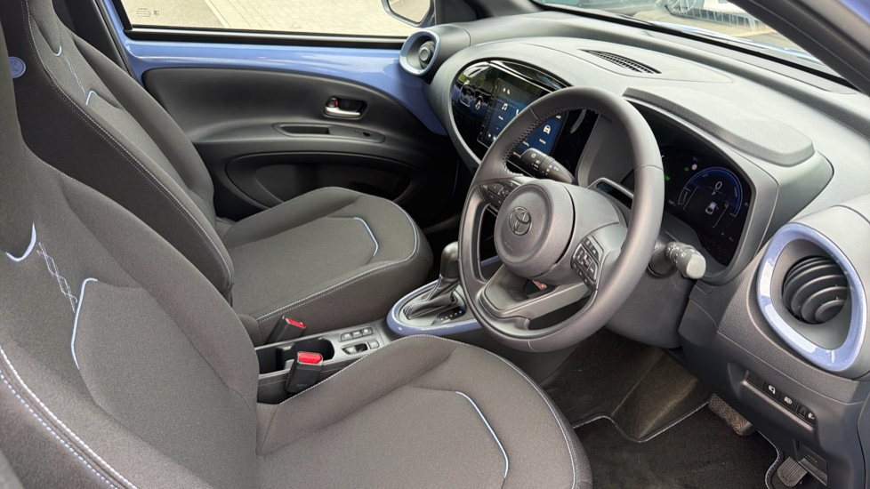 Toyota Aygo X 1.5 Hybrid Design 5dr CVT Hybrid Hatchback - Image 12
