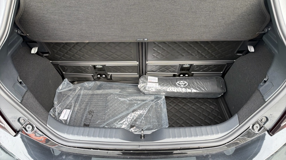 Toyota Aygo X 1.5 Hybrid Design 5dr CVT Hybrid Hatchback - Image 13