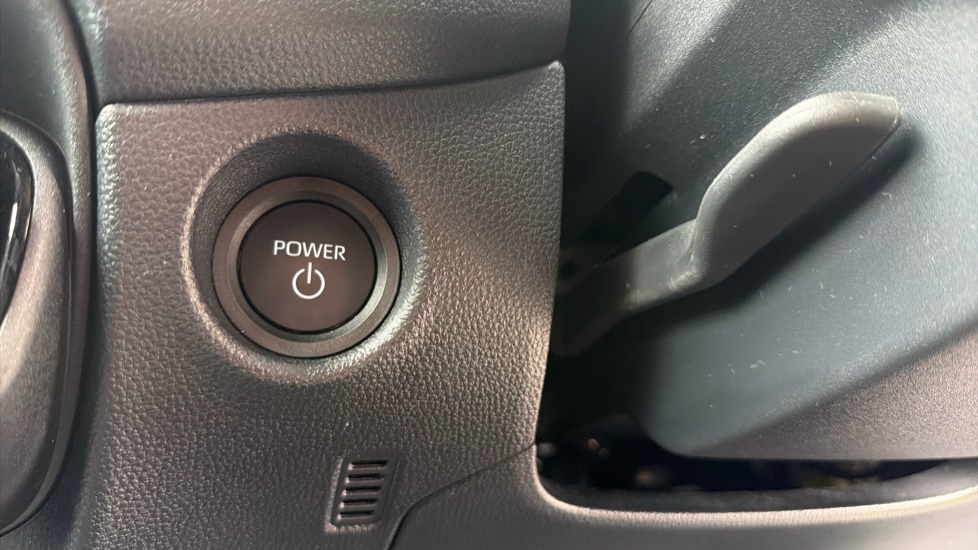 Toyota Aygo X 1.5 Hybrid Design 5dr CVT Hybrid Hatchback - Image 16