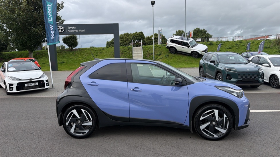 Toyota Aygo X 1.5 Hybrid Design 5dr CVT Hybrid Hatchback - Image 23
