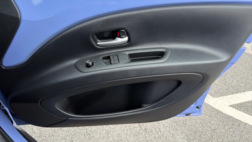 Toyota Aygo X 1.5 Hybrid Design 5dr CVT Hybrid Hatchback - Image 43
