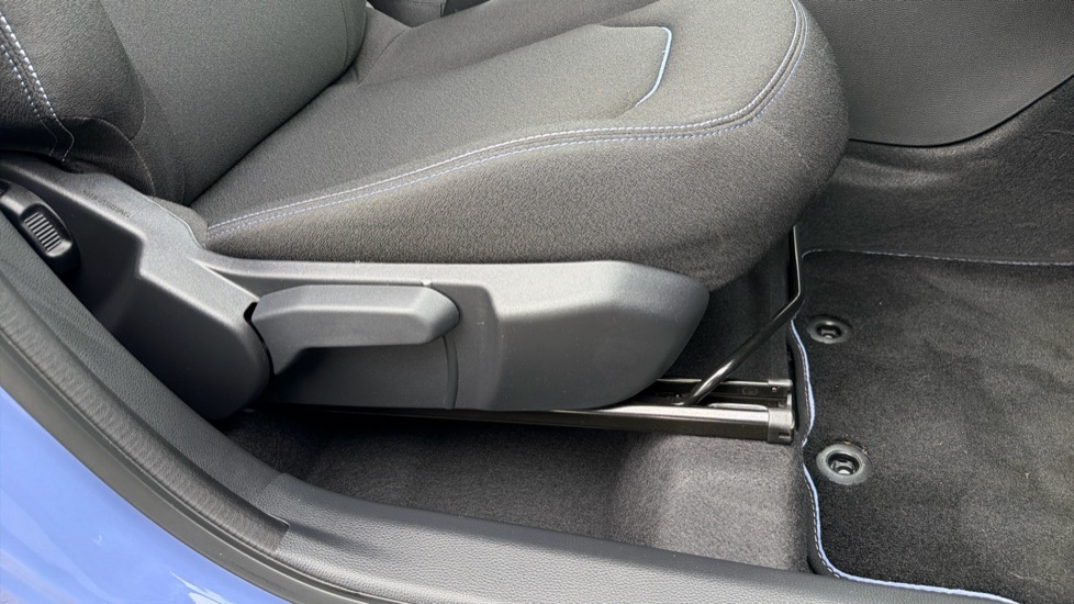 Toyota Aygo X 1.5 Hybrid Design 5dr CVT Hybrid Hatchback - Image 46