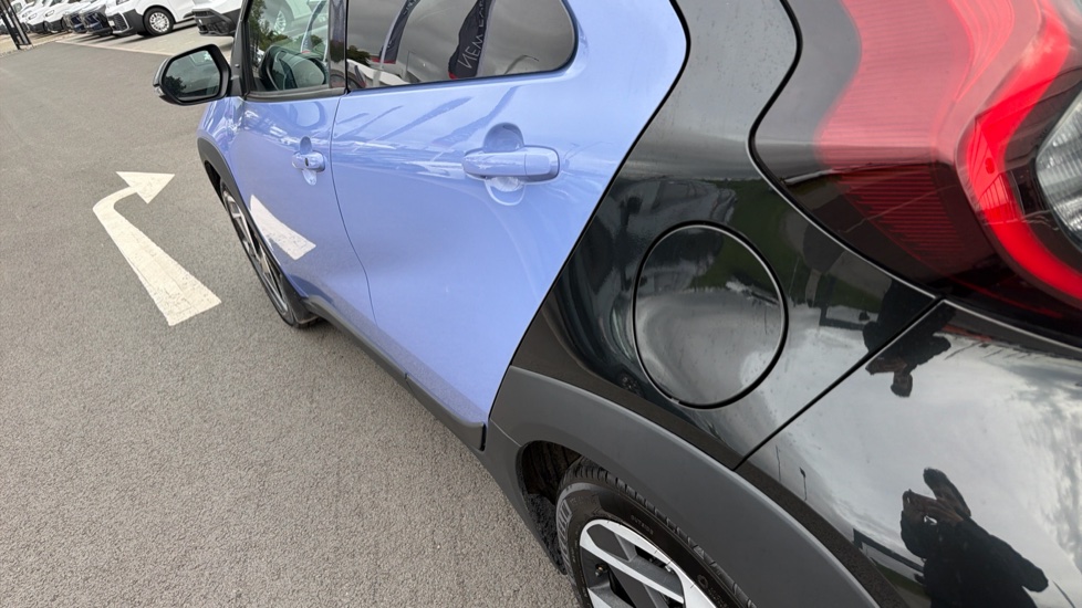 Toyota Aygo X 1.5 Hybrid Design 5dr CVT Hybrid Hatchback - Image 50