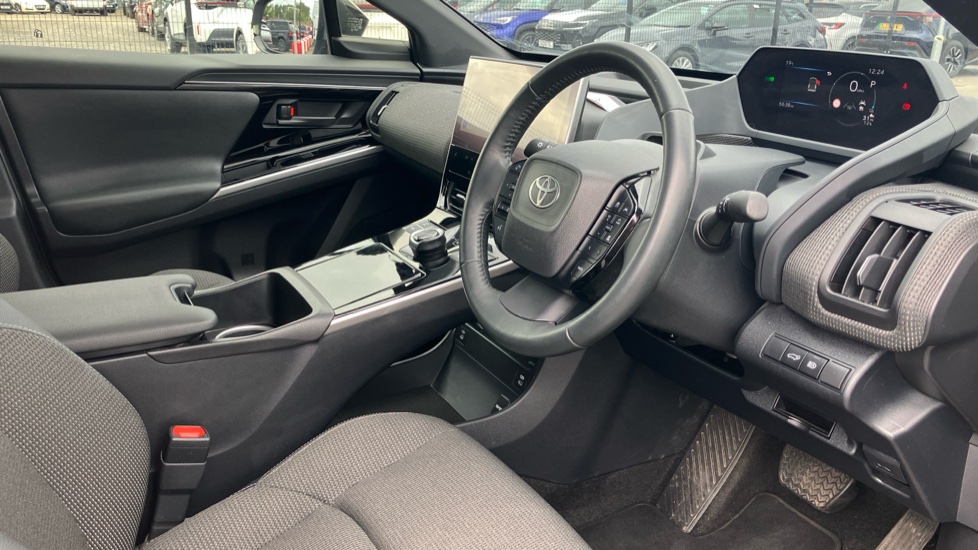 Toyota bZ4X 150kW Motion 71.4kWh 5dr Auto [11kW] Electric Hatchback - Image 12