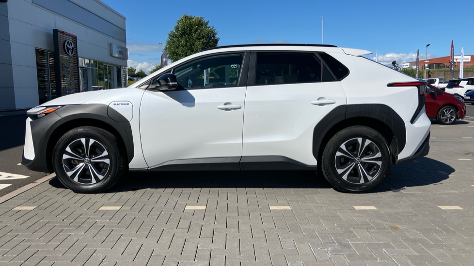 Toyota bZ4X 150kW Motion 71.4kWh 5dr Auto [11kW] Electric Hatchback - Image 24