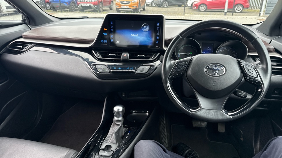 Toyota C-HR 1.8 Hybrid Excel 5dr CVT [Leather] Hybrid Hatchback - Image 6