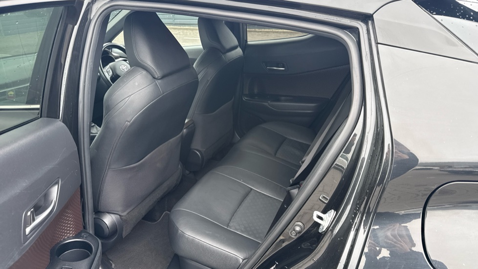 Toyota C-HR 1.8 Hybrid Excel 5dr CVT [Leather] Hybrid Hatchback - Image 15