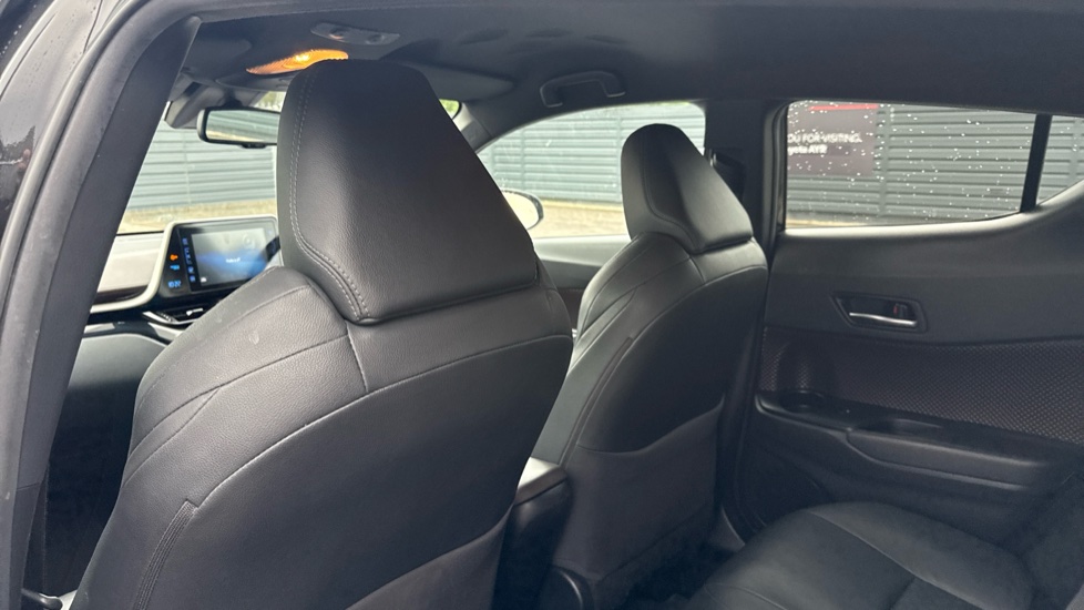 Toyota C-HR 1.8 Hybrid Excel 5dr CVT [Leather] Hybrid Hatchback - Image 19