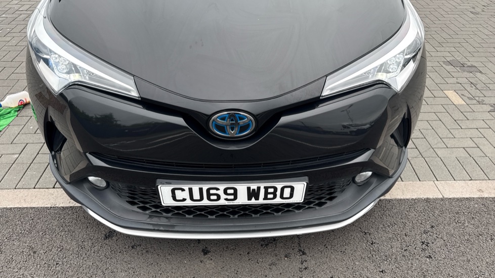 Toyota C-HR 1.8 Hybrid Excel 5dr CVT [Leather] Hybrid Hatchback - Image 32