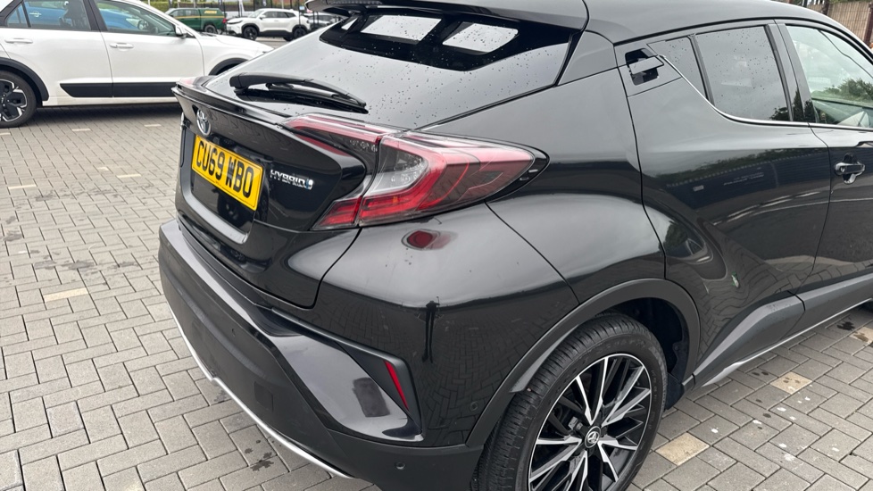 Toyota C-HR 1.8 Hybrid Excel 5dr CVT [Leather] Hybrid Hatchback - Image 39