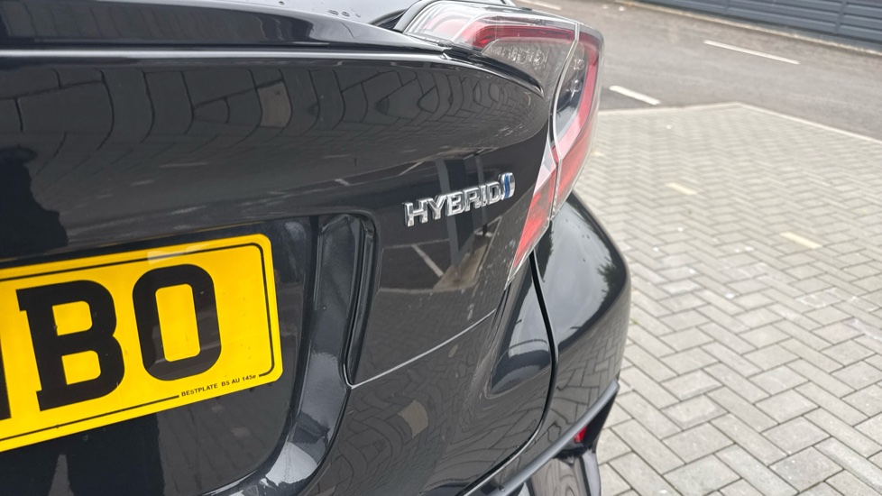 Toyota C-HR 1.8 Hybrid Excel 5dr CVT [Leather] Hybrid Hatchback - Image 42