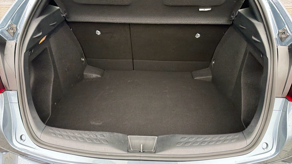 Toyota C-HR 1.8 Hybrid Icon 5dr CVT Hybrid Hatchback - Image 13