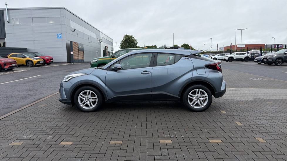Toyota C-HR 1.8 Hybrid Icon 5dr CVT Hybrid Hatchback - Image 24