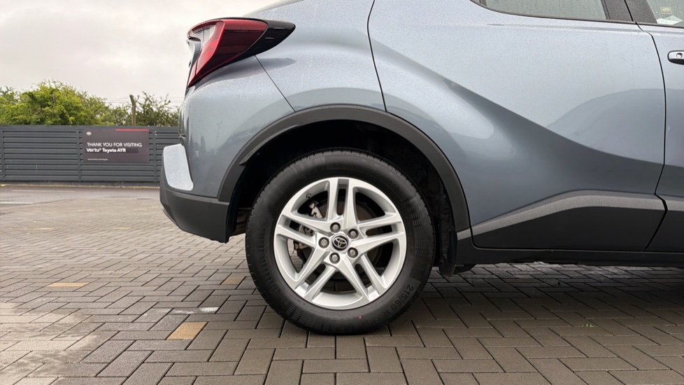 Toyota C-HR 1.8 Hybrid Icon 5dr CVT Hybrid Hatchback - Image 25